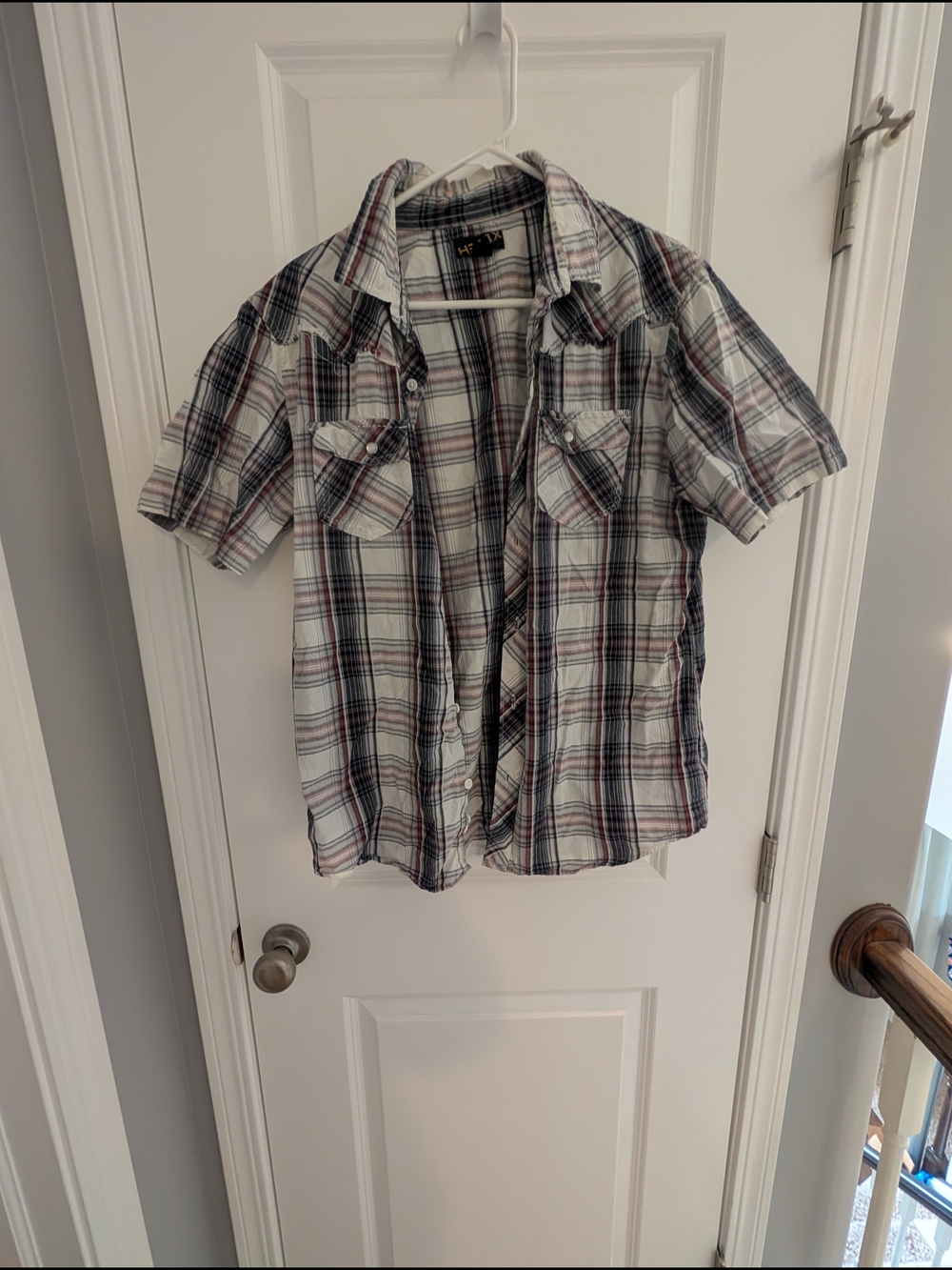 Helix Men's Short-Sleeve Plaid Button-Down Shirt in White, Navy & Red